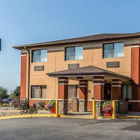 Quality Inn At Collins Road - Cedar Rapids Exterior photo